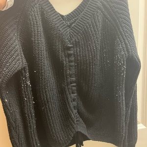 Women sweatshirt black with adjustable to become cropped